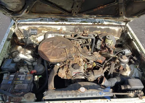 1987 Toyota Pickup 1/2 Ton Rn50 z USA, uszkodzony, nr VIN JT4RN50R4H0272812